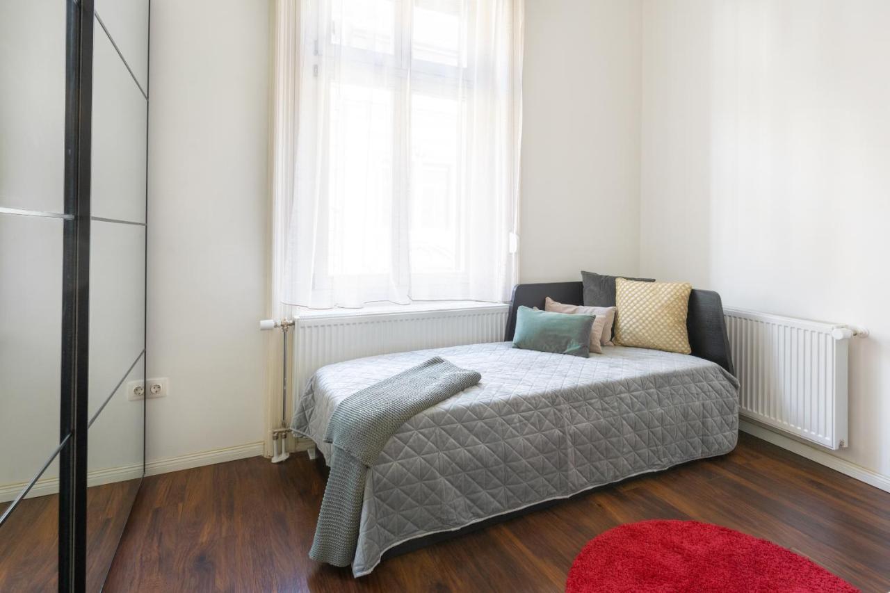 Red Dot One - New Unit In Heart Of Jewish Quarter Apartment Budapest Exterior photo